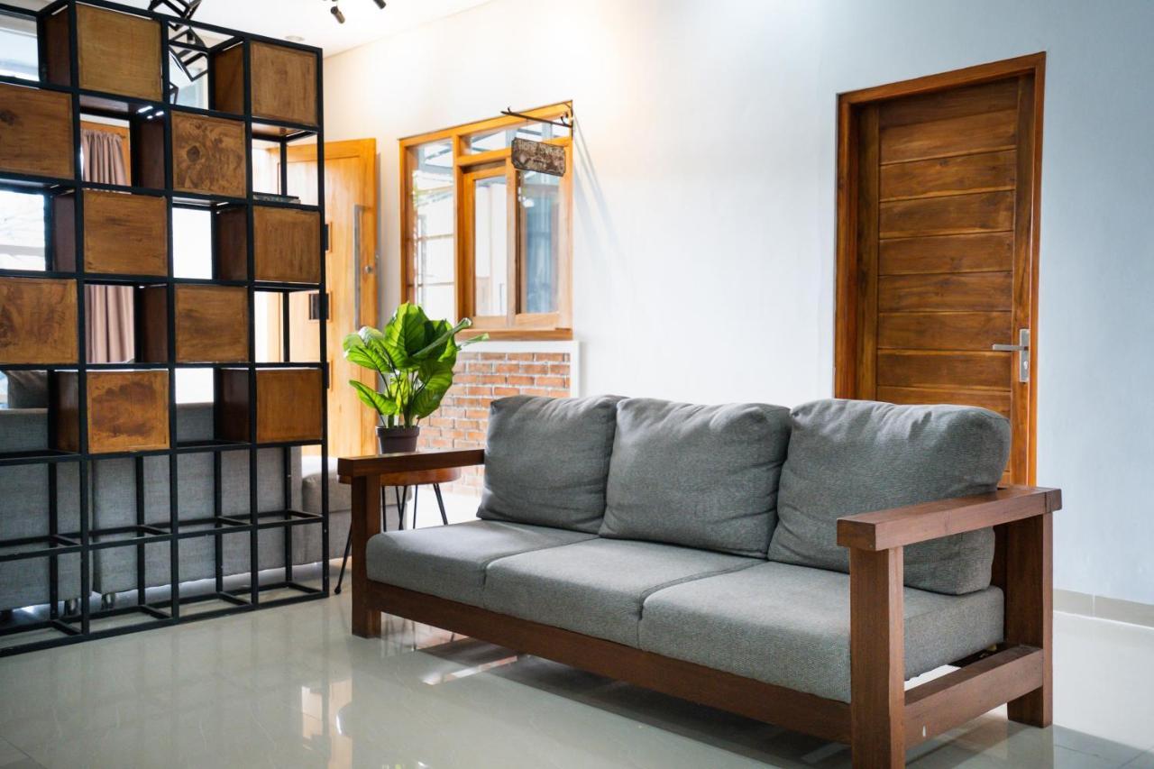 Casa De Odua Homestay Ngabean Esterno foto