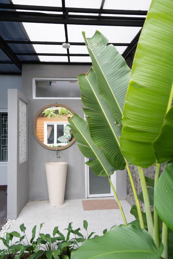 Casa De Odua Homestay Ngabean Esterno foto